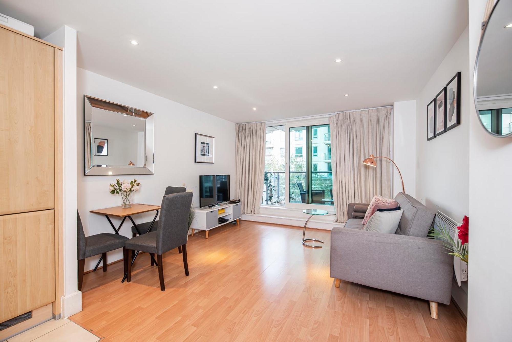 Central 2 Bed With Large Terrace Лондон Екстериор снимка