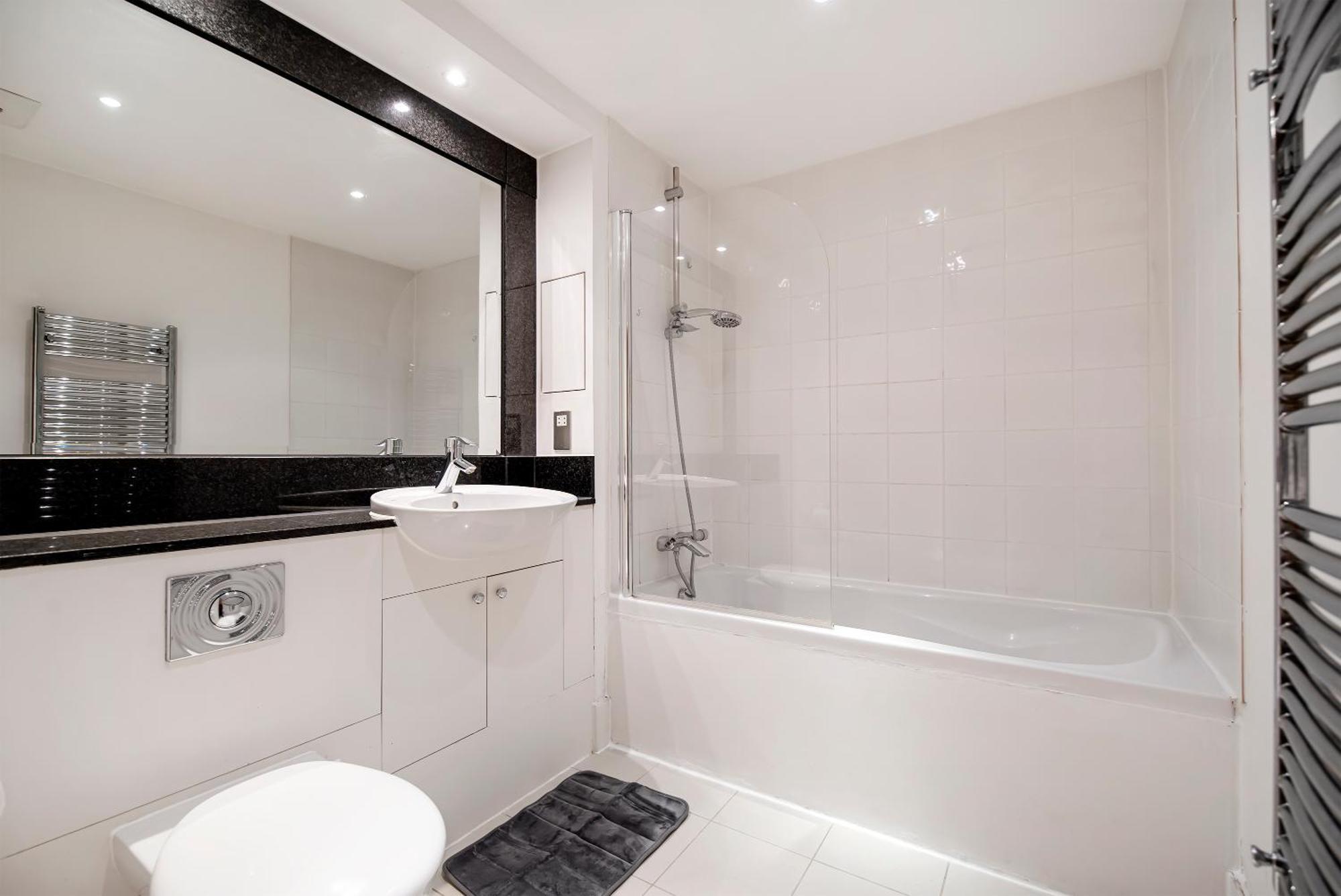 Central 2 Bed With Large Terrace Лондон Екстериор снимка