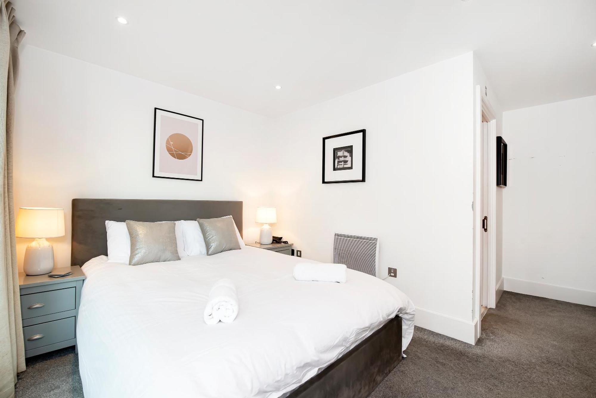 Central 2 Bed With Large Terrace Лондон Екстериор снимка